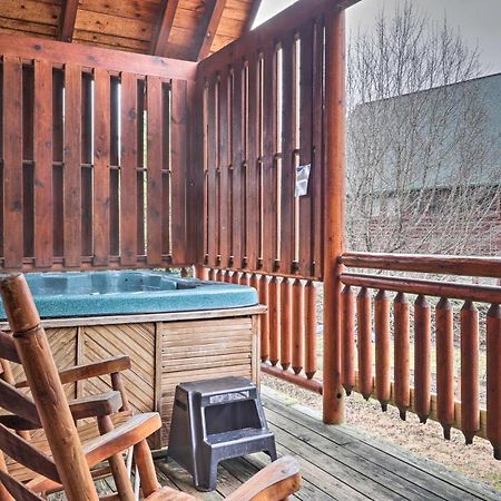Pigeon Forge Cabin With Games, 1 Mi To Parkway! Eksteriør billede