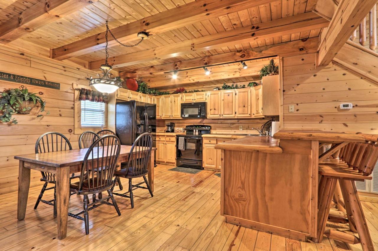 Pigeon Forge Cabin With Games, 1 Mi To Parkway! Eksteriør billede