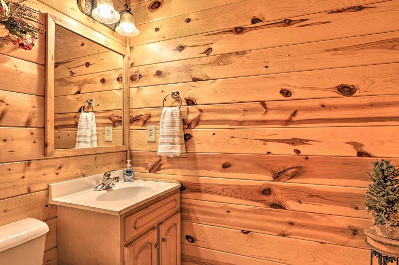 Pigeon Forge Cabin With Games, 1 Mi To Parkway! Eksteriør billede