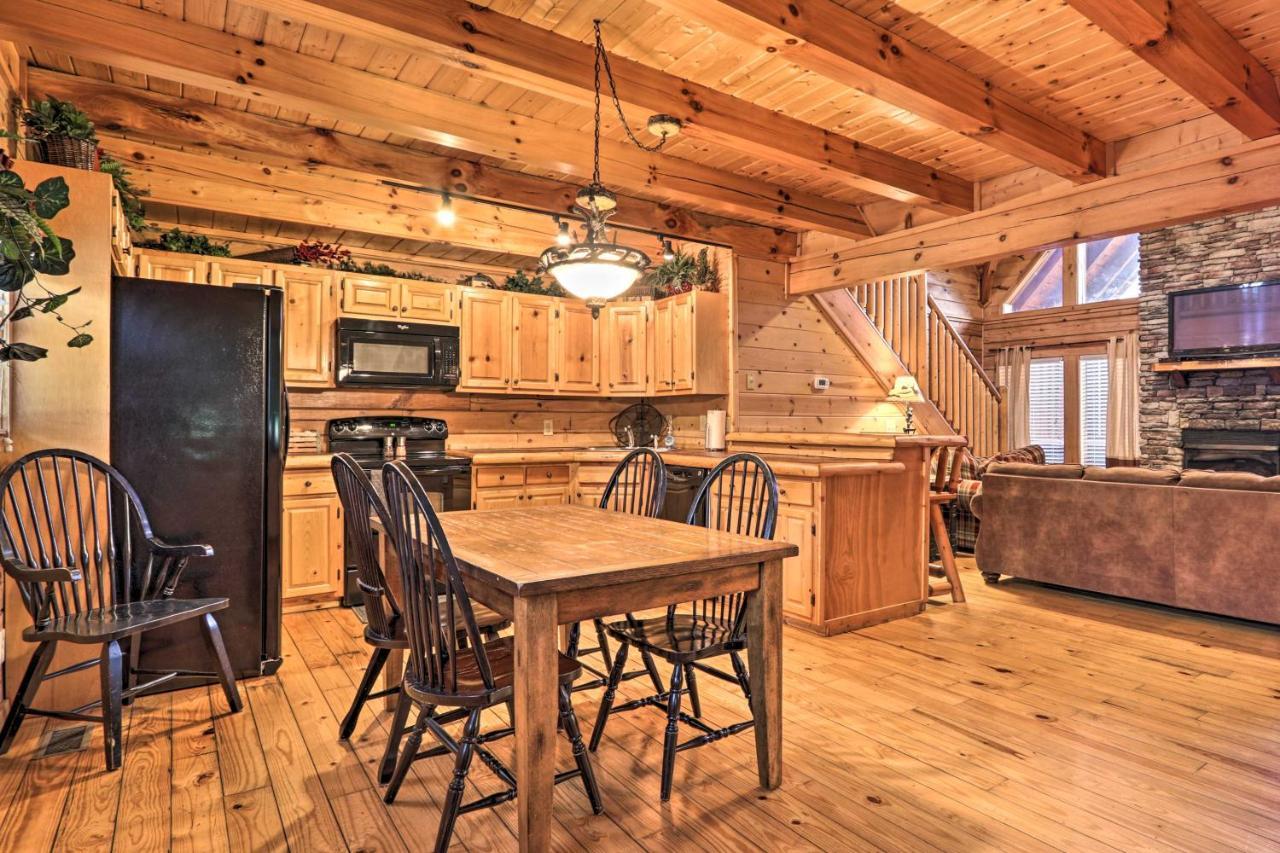 Pigeon Forge Cabin With Games, 1 Mi To Parkway! Eksteriør billede