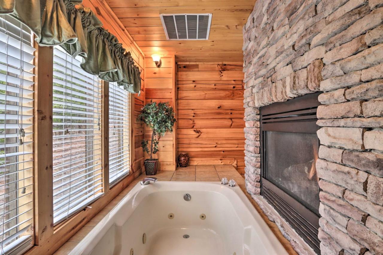 Pigeon Forge Cabin With Games, 1 Mi To Parkway! Eksteriør billede