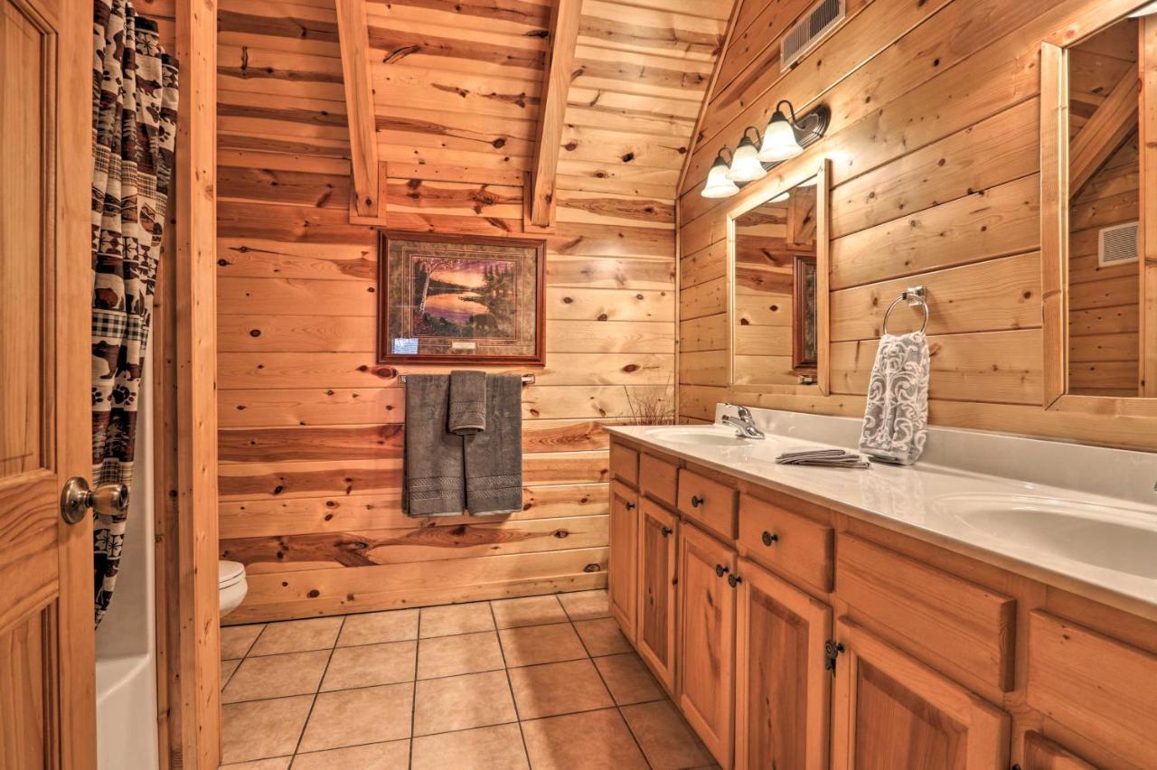 Pigeon Forge Cabin With Games, 1 Mi To Parkway! Eksteriør billede